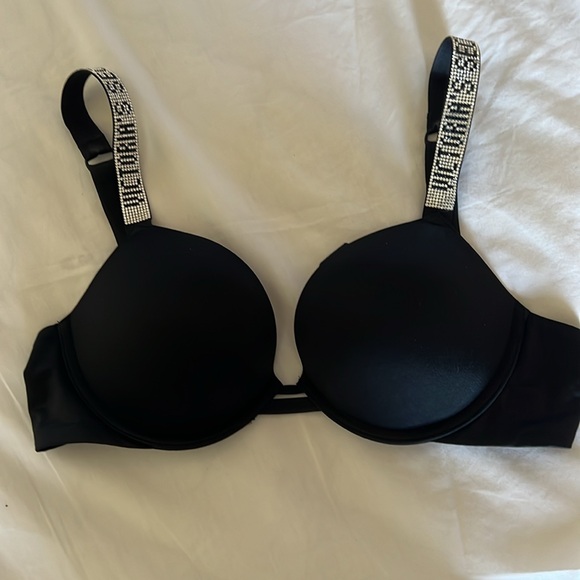 Victoria’s Secret bombshell shine strap push up bra 36B - Picture 2 of 4